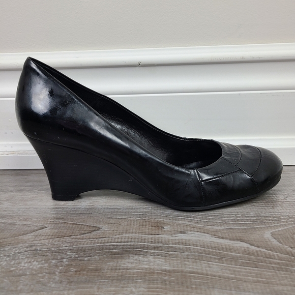 ALDO Black Wedge Round Toe Leather Heels Size 7.5 - Picture 5 of 17